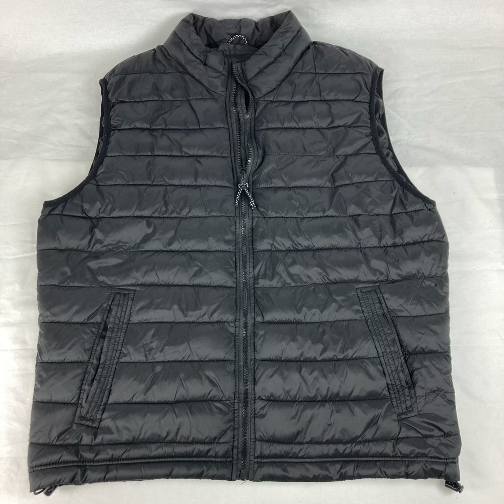 Aeropostale Men's Black Quilted Puffer Vest